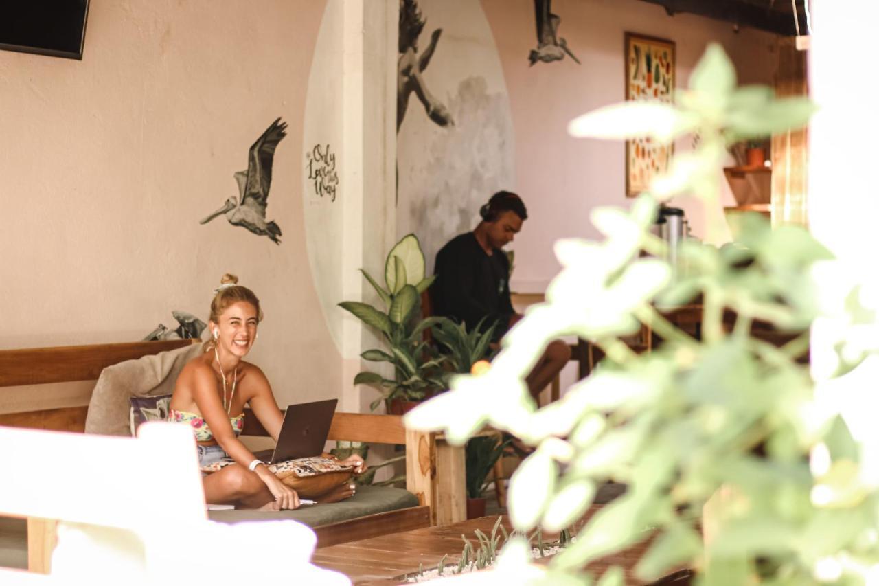 Hostel Zeneidas Surf Garden