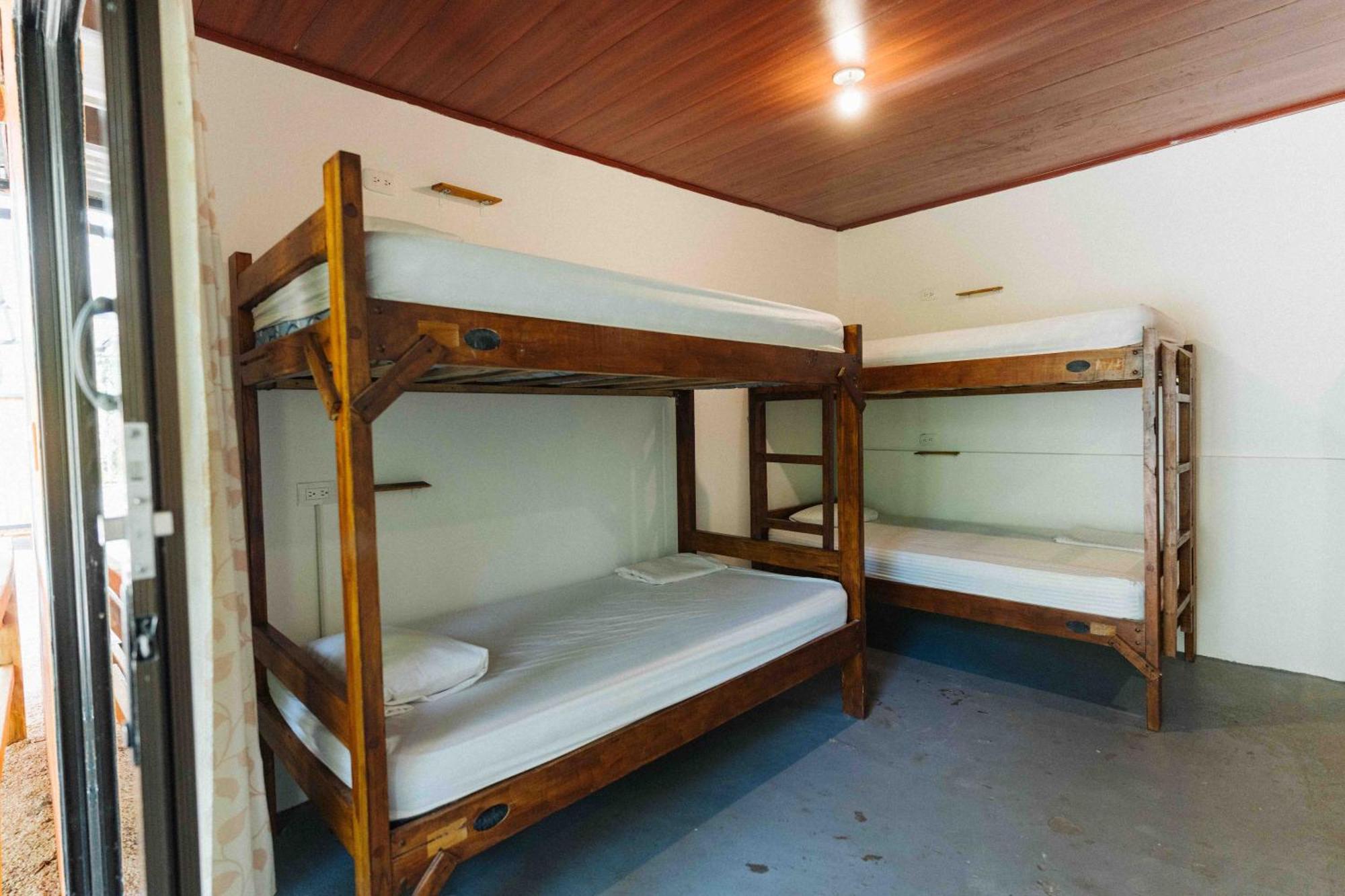 Hostel Zeneidas Surf Garden Playa Santa Teresa (Puntarenas)