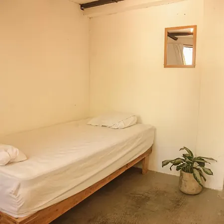 Zeneidas Surf Garden Playa Santa Teresa  Room photo