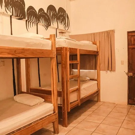 Zeneidas Surf Garden Playa Santa Teresa  Exterior photo