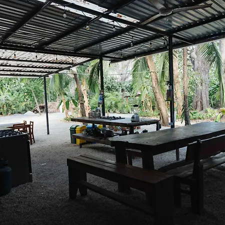 Zeneidas Surf Garden Playa Santa Teresa  Exterior photo