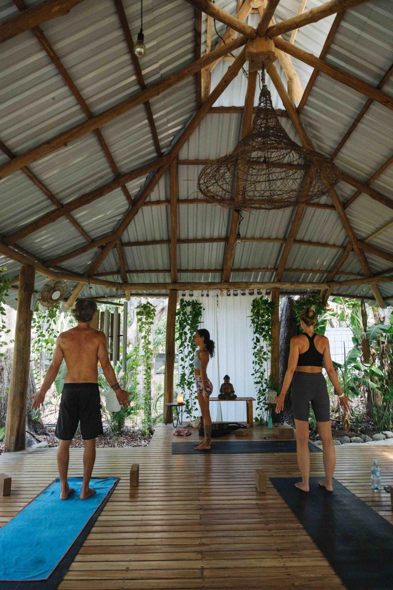 Hostel Zeneidas Surf Garden