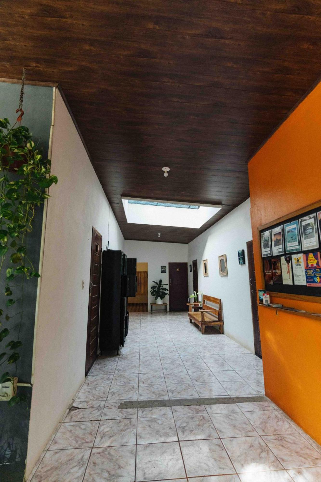 Hostel Zeneidas Surf Garden *